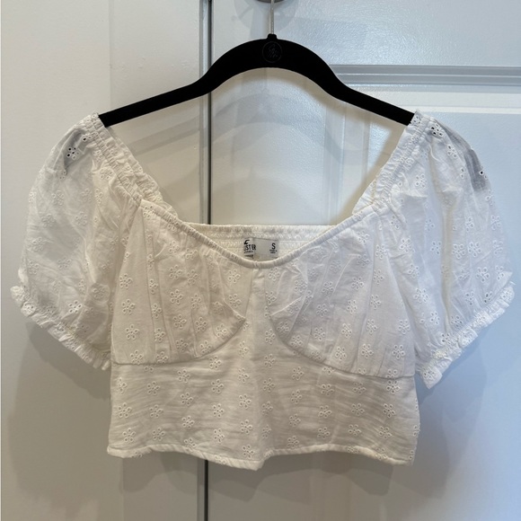 Hollister White Eyelet Crop Top - Picture 1 of 4